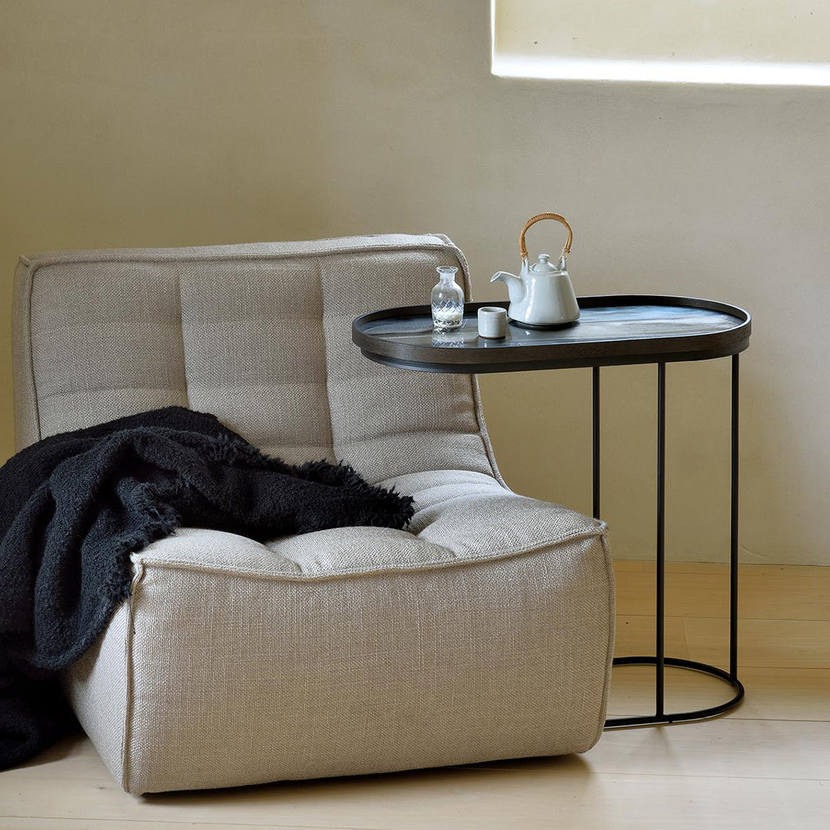 Table à plateau Oblong en métal et bois - L 69 cm 7